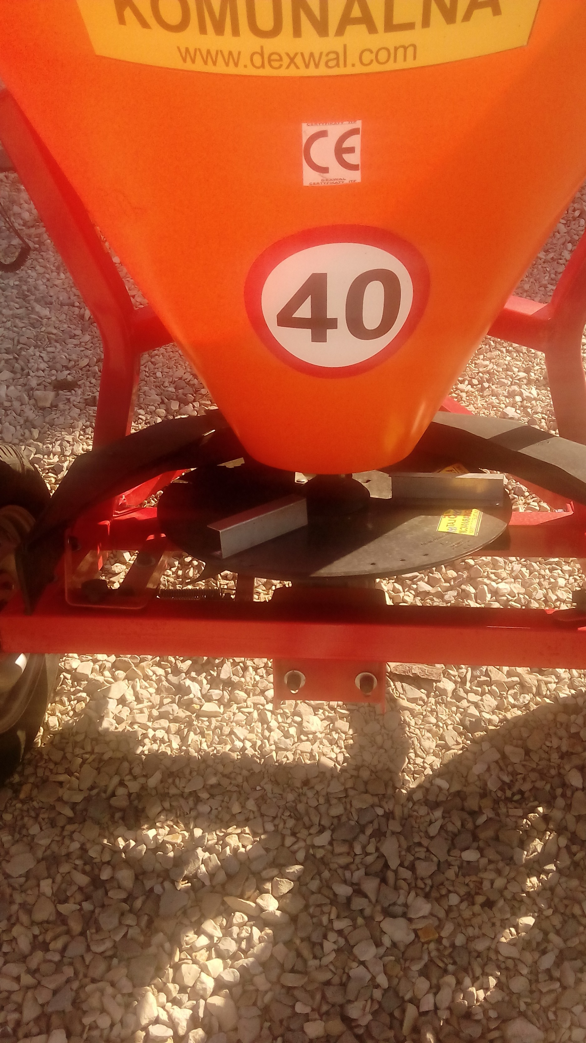  Piaskarka Komunalna CIĄGNIONA 300L QUAD  — zdjęcie 3