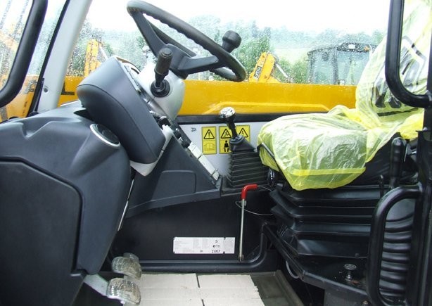 Ładowarka teleskopowa JCB 531-70-rok 2009 — zdjęcie 5