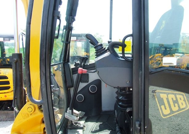 Minikoparka JCB 8055 RTS z roku 2008\ — zdjęcie 3