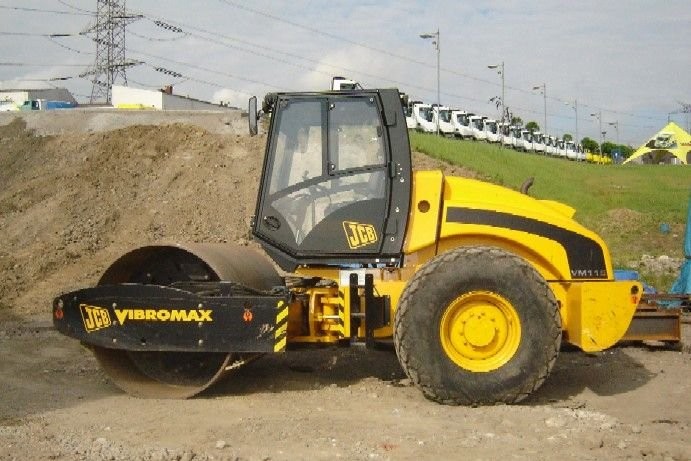 WALEC JEDNOBĘBNOWY JCB VM 115D -vibromax. NOWA KOLCZATKA — zdjęcie 3
