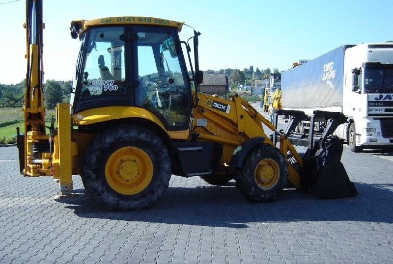 WYPRZEDAŻ MASZYN - JCB 3CX TURBO NA JOYSTIKACH. . — zdjęcie 3