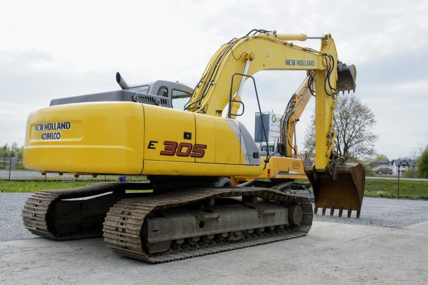 Koparka gąsienicowa NEW HOLLAND Kobelco E305, 2007r, 152 000 zł + VAT, — zdjęcie 4