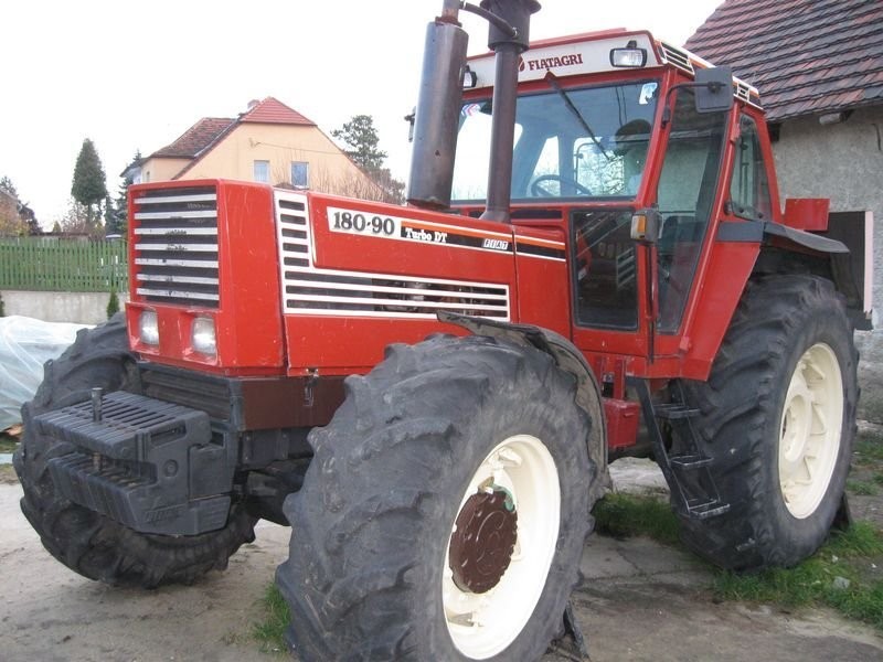 Sprzedam ciągnik FIAT-AGRI TURBO DT 180-90 — zdjęcie 4
