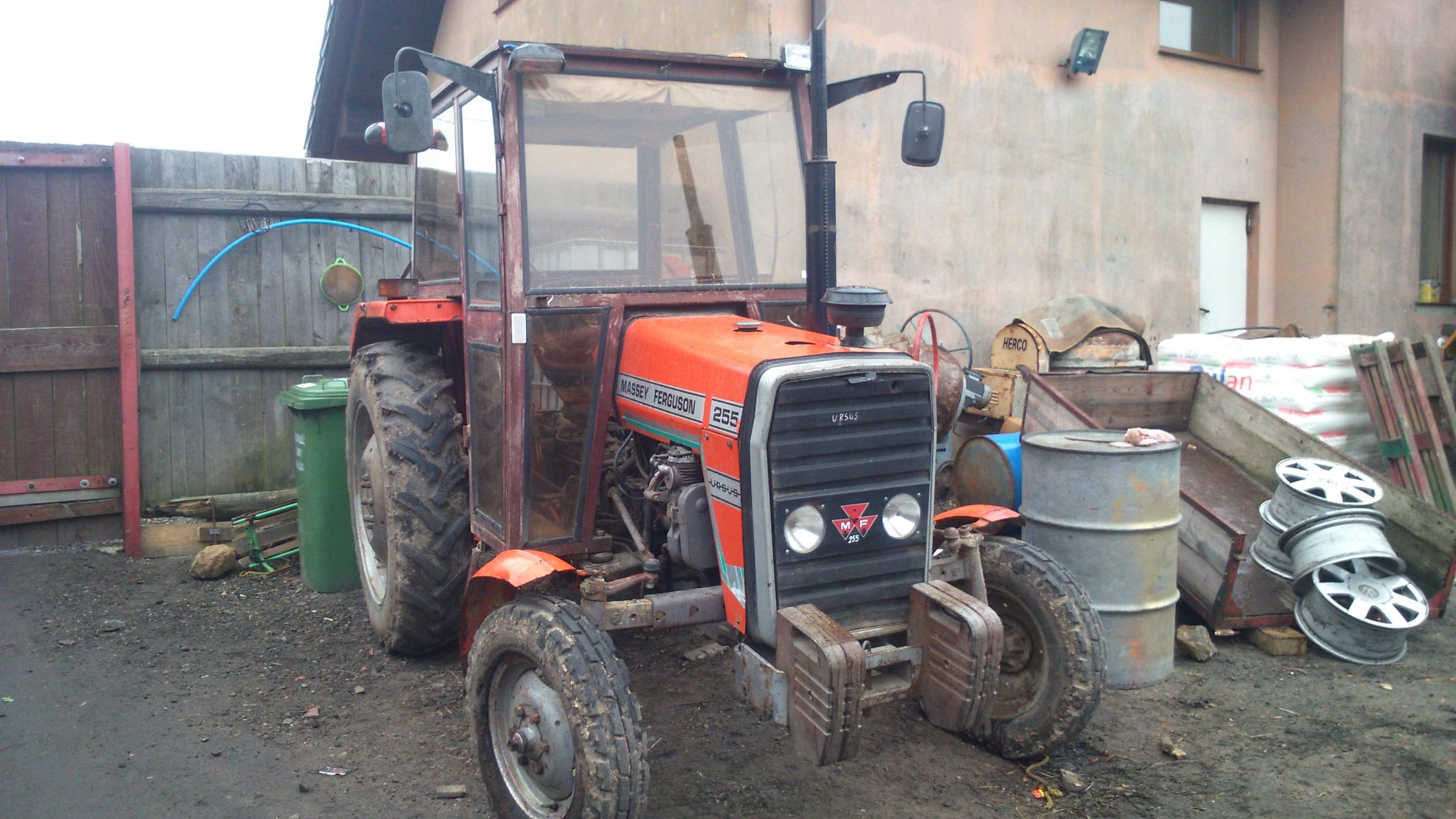 Massey Ferguson 255 — zdjęcie 2