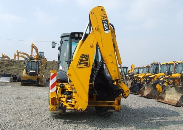 JCB 3CX Contractor z roku 2007. — zdjęcie 2