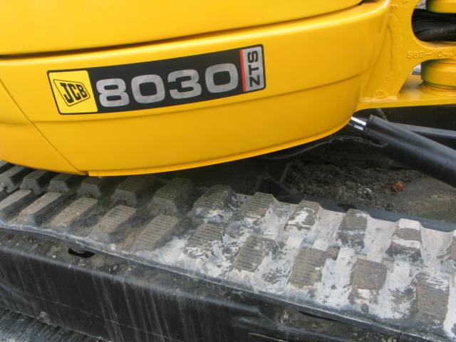 JCB 8030 ZTS z 2008 roku — zdjęcie 4